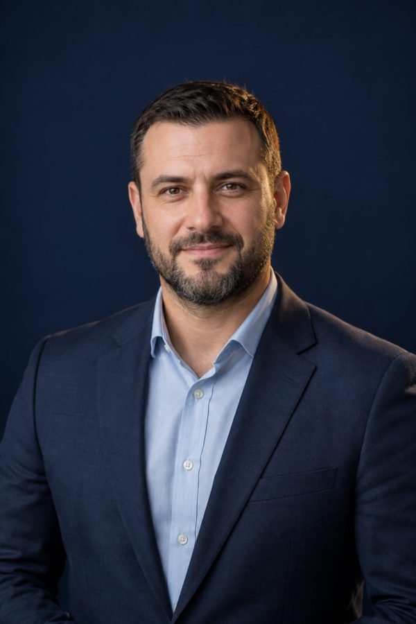 Tarik Selimović — generisani portret izmišljenog paneliste